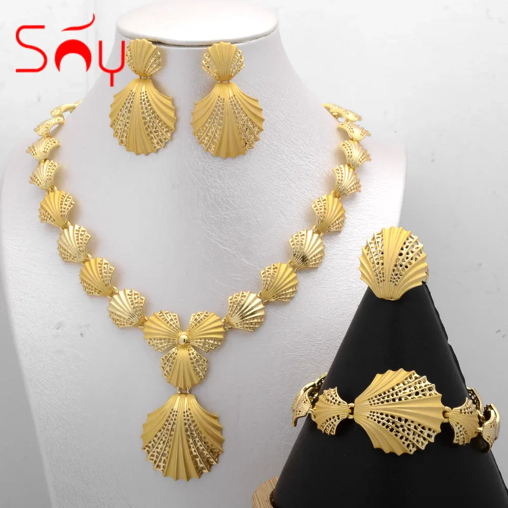 Sunny Set Costume Conchiglia Orecchini Collana Bracciale Anello Placcato Oro